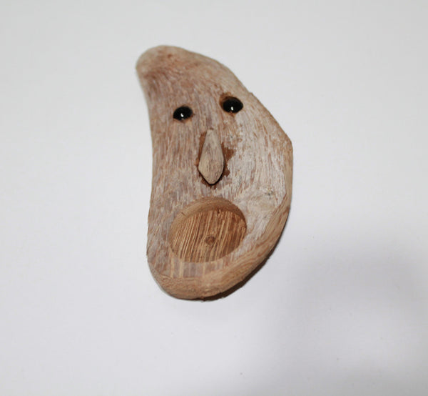 Moai'er In Drift Wood with Magnet