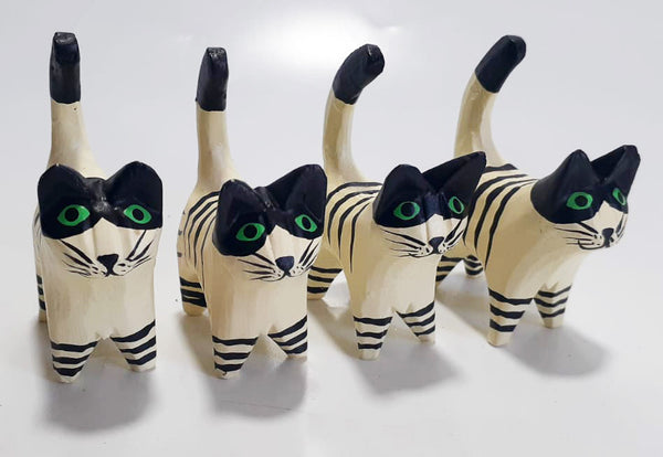 Cat set of 4 with Stripe