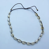 Choker necklace with shell