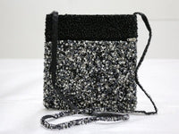 Bead hand bag L (20 x 19 cm)