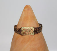 Bracelet with gold look plate
