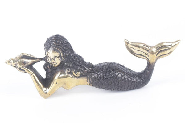 Mermaid with shell